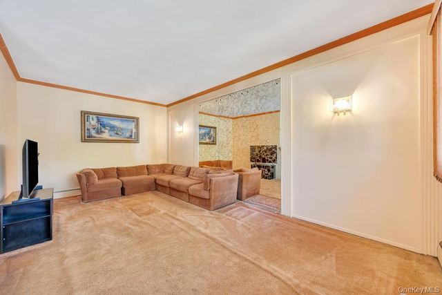18 Columbine Lane, Kings Park, NY 11754