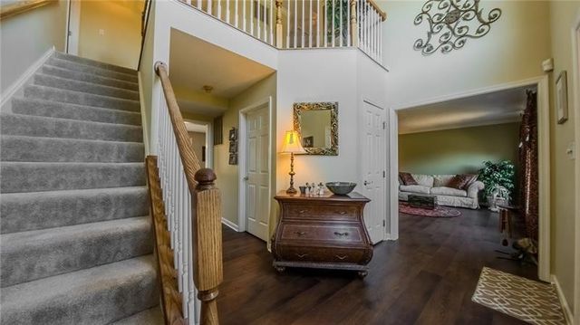 138 Valley View Dr, Rostraver, PA 15012