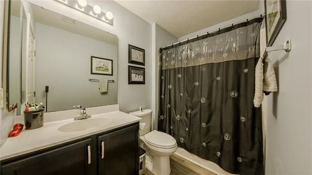 138 Valley View Dr, Rostraver, PA 15012