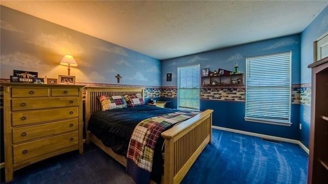 138 Valley View Dr, Rostraver, PA 15012