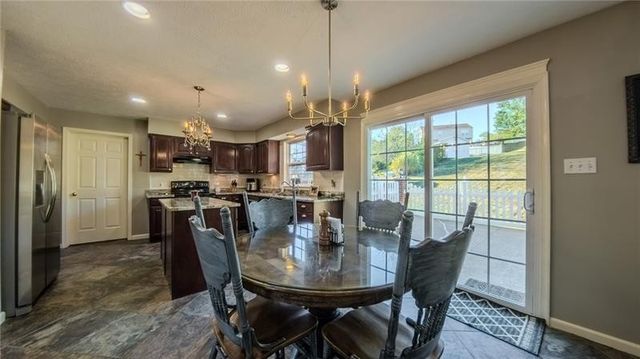 138 Valley View Dr, Rostraver, PA 15012