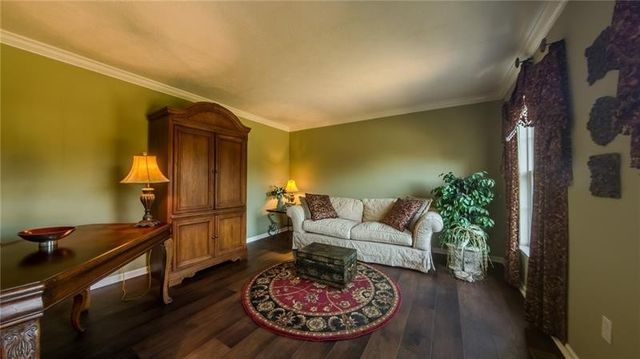 138 Valley View Dr, Rostraver, PA 15012