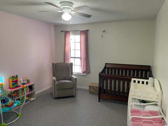 511 Pheasant Ridge Dr, Warner Robins, GA 31088