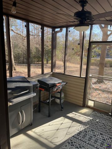 511 Pheasant Ridge Dr, Warner Robins, GA 31088