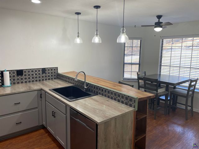 511 Pheasant Ridge Dr, Warner Robins, GA 31088