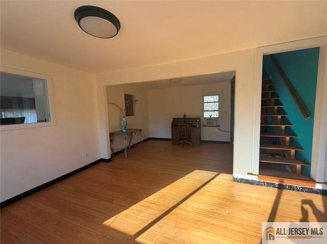 57 N Disbrow Hill Road, Monroe, NJ 08831