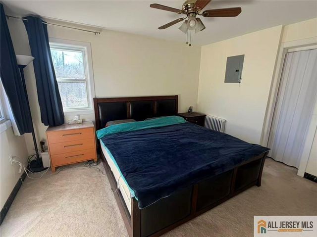 57 N Disbrow Hill Road, Monroe, NJ 08831