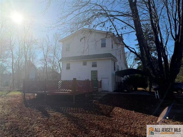 57 N Disbrow Hill Road, Monroe, NJ 08831