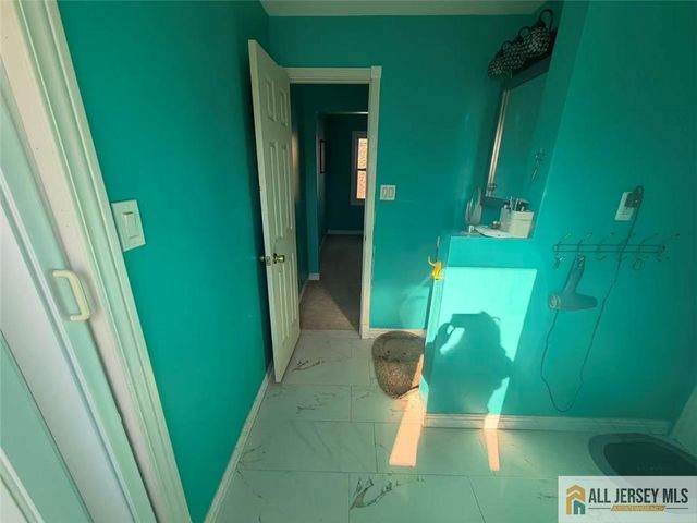 57 N Disbrow Hill Road, Monroe, NJ 08831