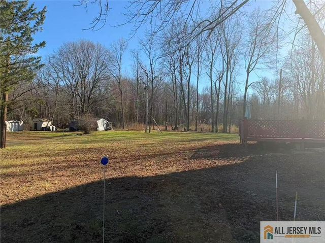 57 N Disbrow Hill Road, Monroe, NJ 08831