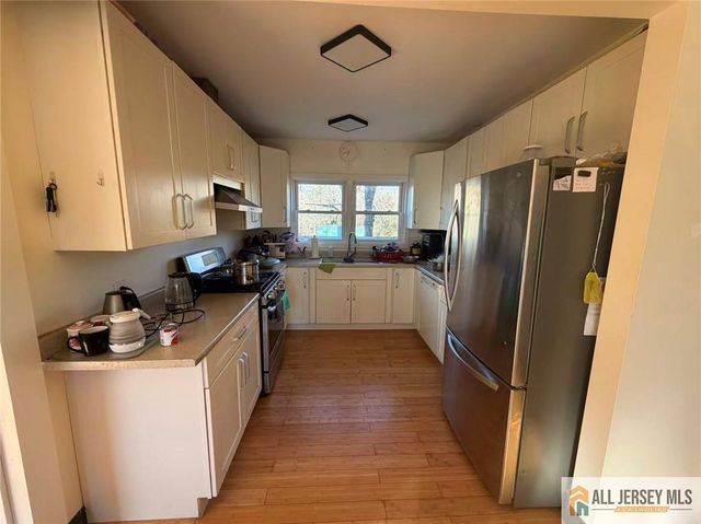 57 N Disbrow Hill Road, Monroe, NJ 08831