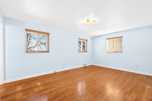 1871 Ridge Road, South Park, PA 15129