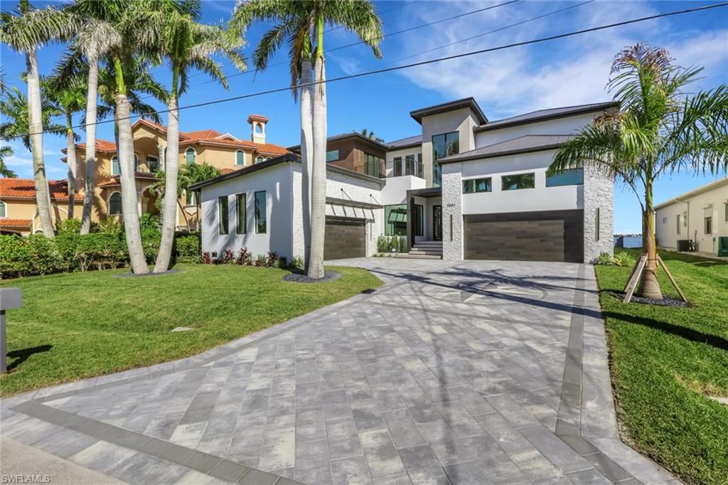 5653 Riverside DR, Cape Coral, FL 33904