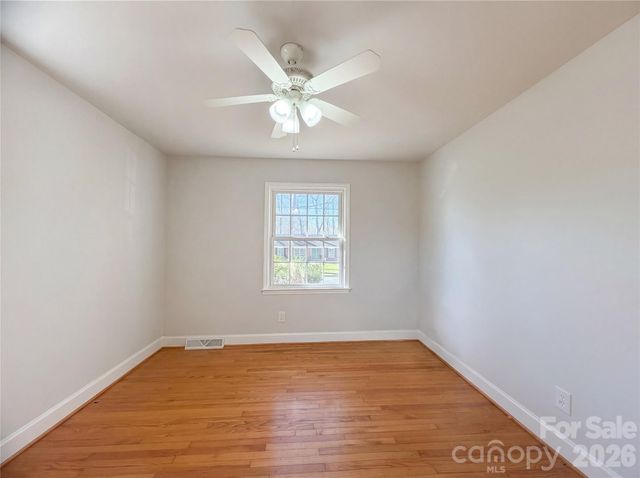 1512 Buckingham Avenue, Gastonia, NC 28054