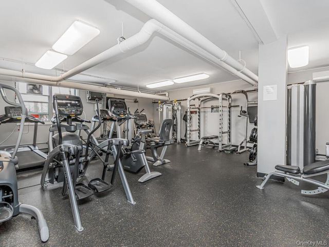 3935 Blackstone Avenue 8A, Bronx, NY 10471