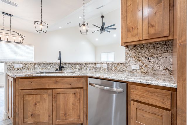 710 N Post Oak Street, Dublin, TX 76446