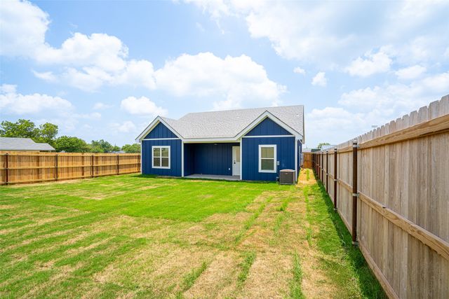 710 N Post Oak Street, Dublin, TX 76446