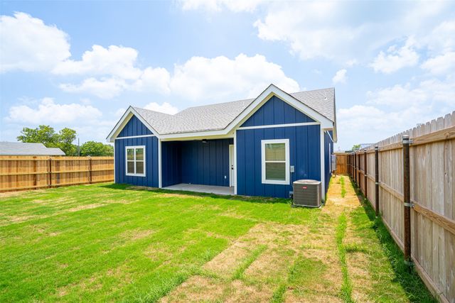 710 N Post Oak Street, Dublin, TX 76446