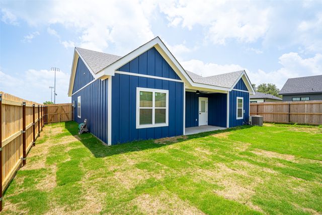710 N Post Oak Street, Dublin, TX 76446