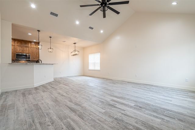 710 N Post Oak Street, Dublin, TX 76446