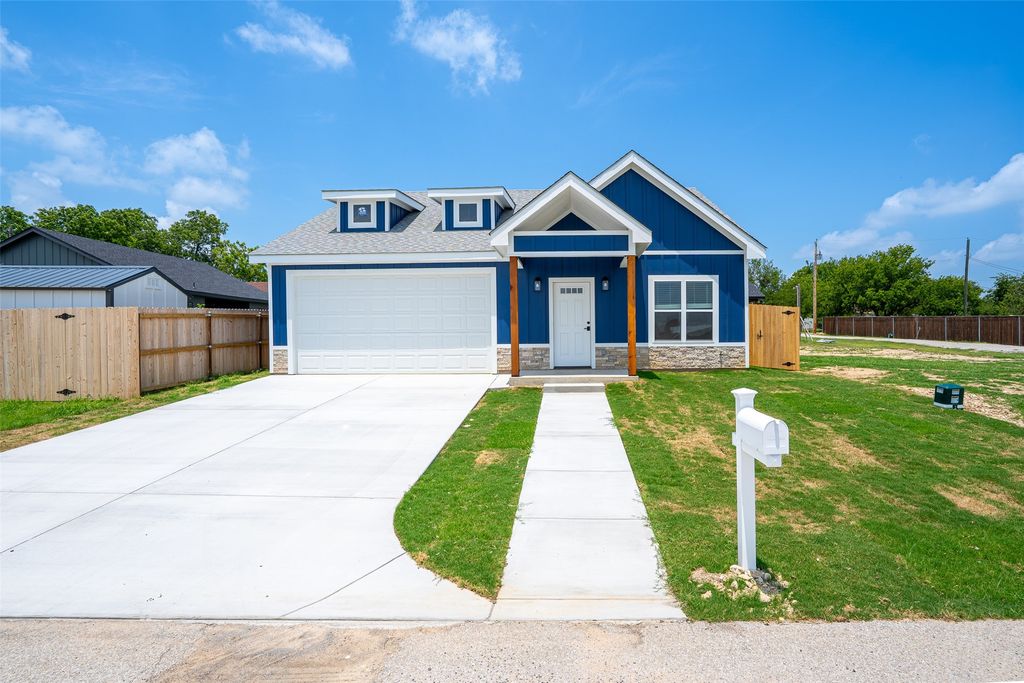 710 N Post Oak Street, Dublin, TX 76446