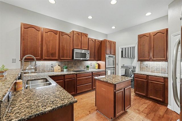 3220 MAJESTIC VIEW DRIVE, Lutz, FL 33558