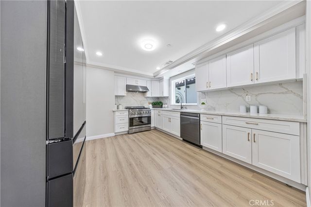9040 Broadway, Temple City, CA 91780