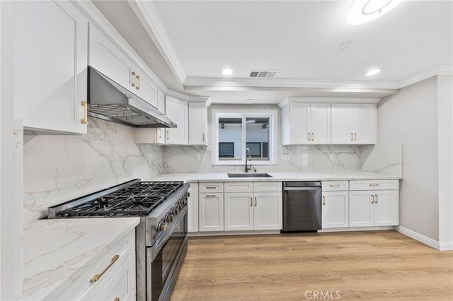 9040 Broadway, Temple City, CA 91780