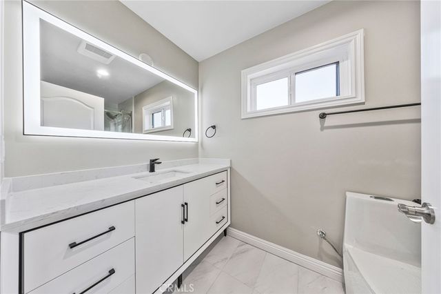 9040 Broadway, Temple City, CA 91780