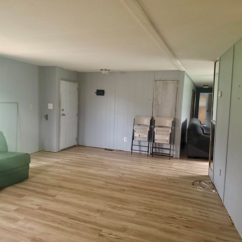 7850 Marsh Road, Marine City, MI 48039