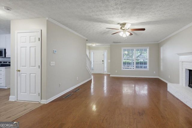 310 Rockingham Drive, Loganville, GA 30052