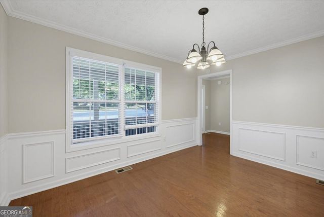 310 Rockingham Drive, Loganville, GA 30052