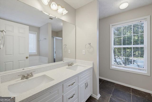 310 Rockingham Drive, Loganville, GA 30052