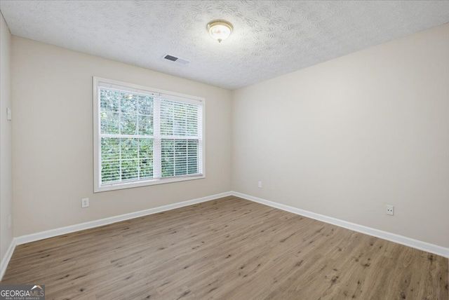 310 Rockingham Drive, Loganville, GA 30052
