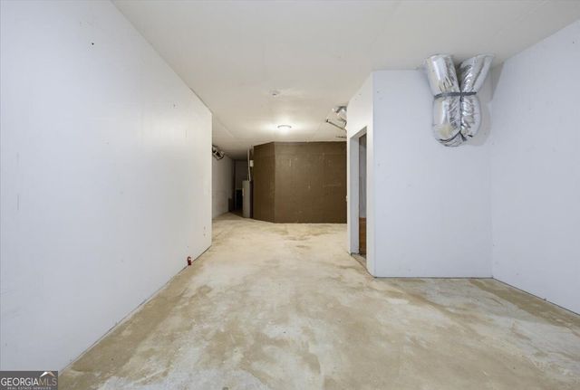310 Rockingham Drive, Loganville, GA 30052
