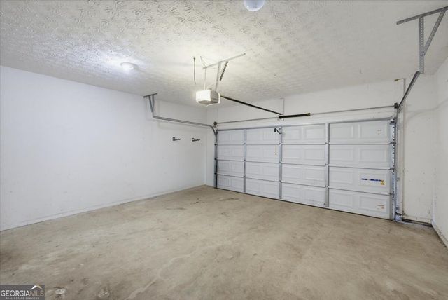310 Rockingham Drive, Loganville, GA 30052