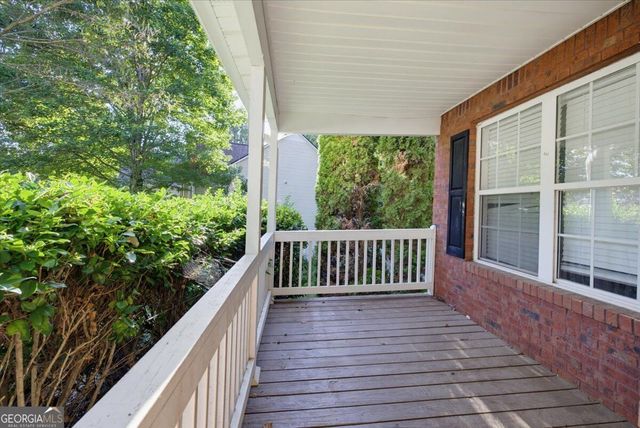 310 Rockingham Drive, Loganville, GA 30052