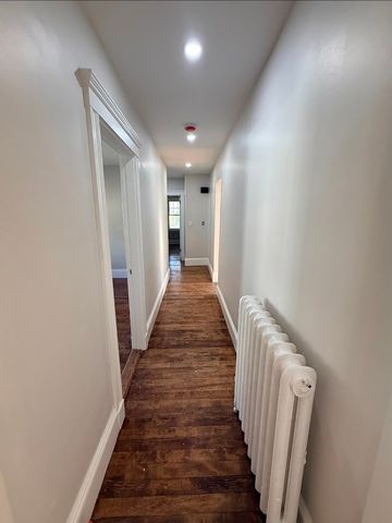 648 South Street 3, Boston, MA 02131