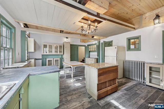 142 Island Road, Mahwah, NJ 07430
