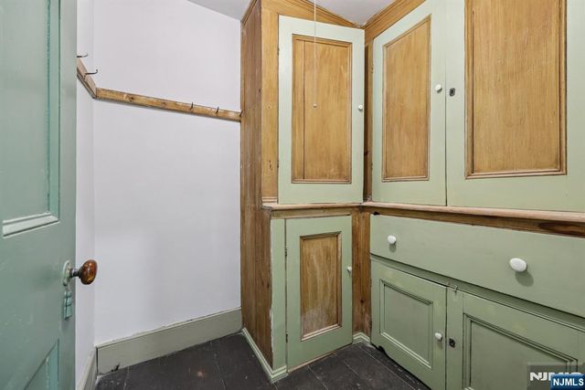 142 Island Road, Mahwah, NJ 07430