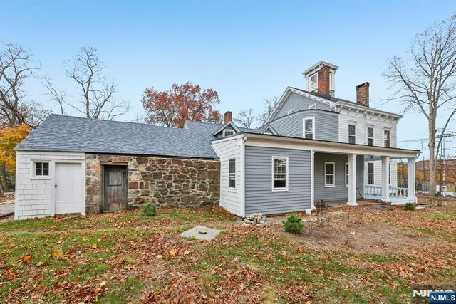 142 Island Road, Mahwah, NJ 07430