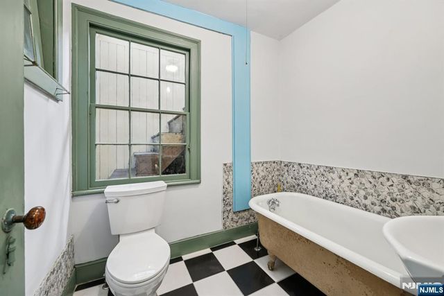 142 Island Road, Mahwah, NJ 07430