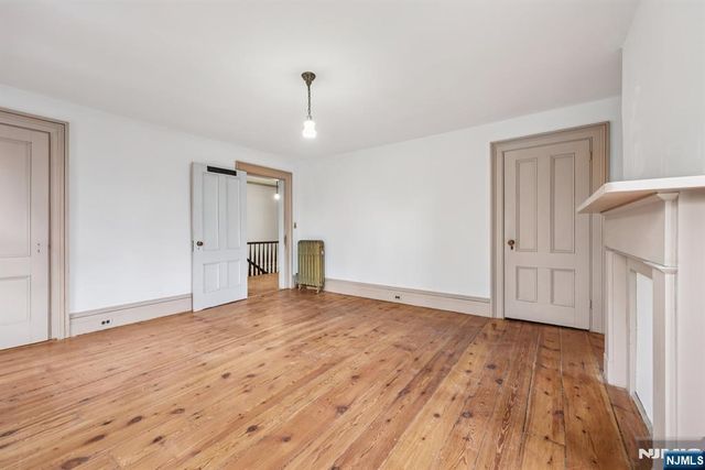 142 Island Road, Mahwah, NJ 07430