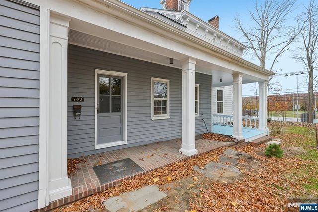 142 Island Road, Mahwah, NJ 07430
