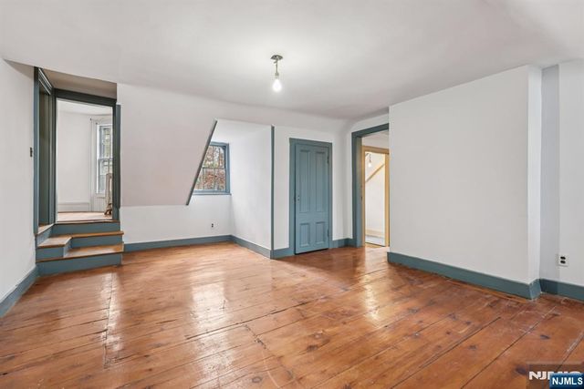142 Island Road, Mahwah, NJ 07430