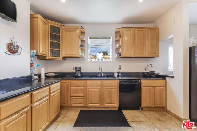 2249 W 29th Street, Los Angeles, CA 90018