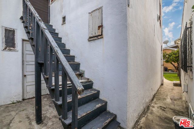 2249 W 29th Street, Los Angeles, CA 90018