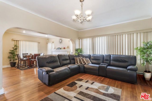 2249 W 29th Street, Los Angeles, CA 90018