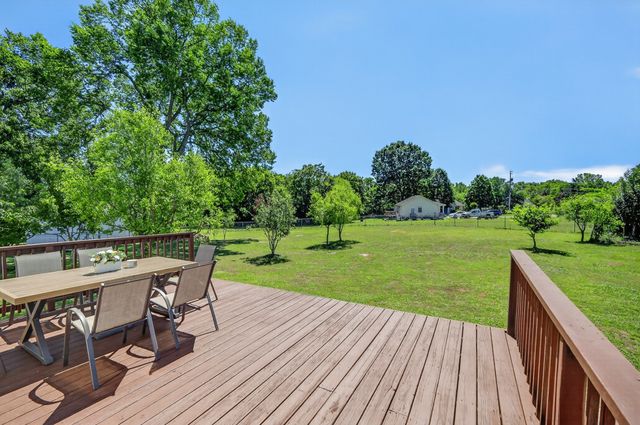 504 Bloomfield Ct, La Vergne, TN 37086