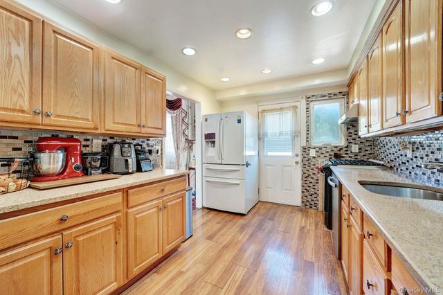 54 Cypress Avenue, Bethpage, NY 11714
